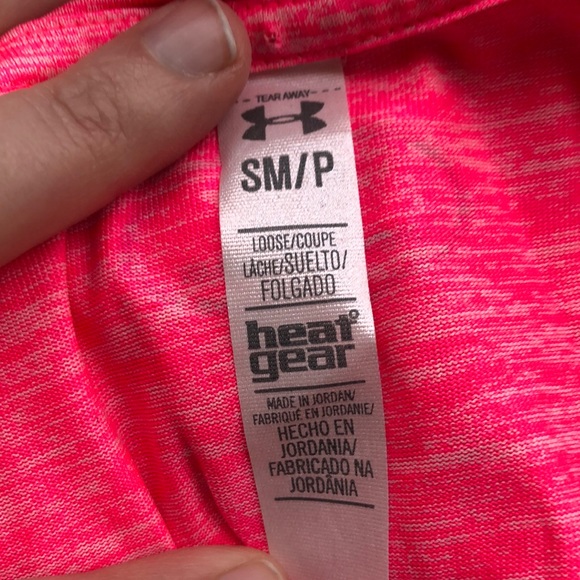 Under Armor Dry Fit - Picture 2 of 2